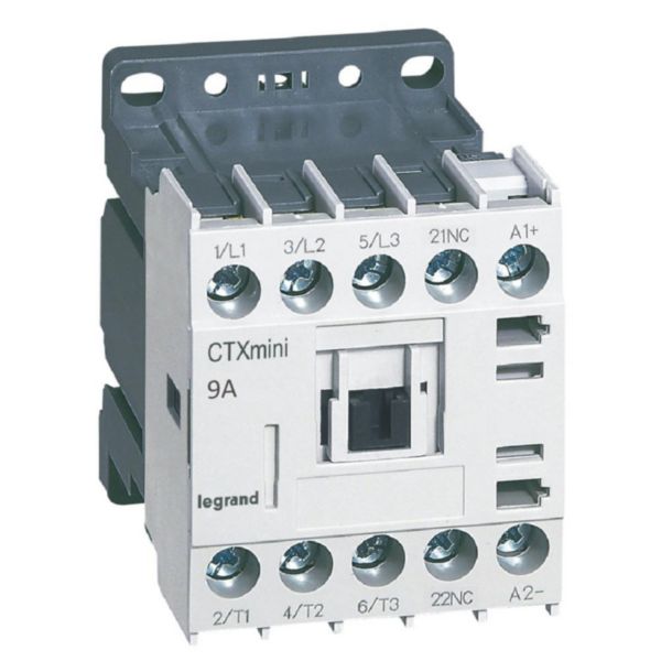 Mini-contacteur de puissance CTX³ 3 pôles 9A avec contact auxiliaire intégré 1NF - tension de commande 24V=: th_417031-LEGRAND-1000.jpg