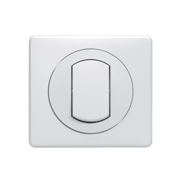 Interrupteur ou va-et-vient avec plaque Céliane Soft étanche - 10A - Blanc: th_LG-099161-WEB-F.jpg