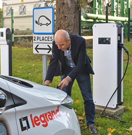 Formation Legrand : Infrastructures de recharge pour véhicules électriques (IRVE) - Niveau 1 - PR0902