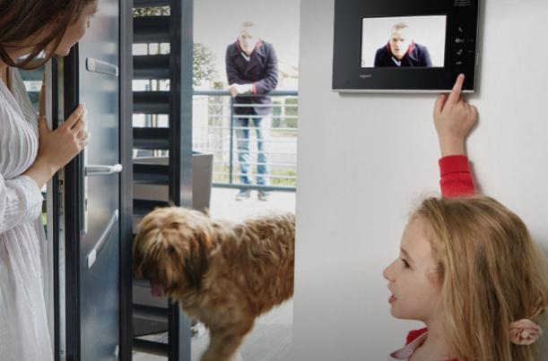 Sonnettes, portiers et éclairage