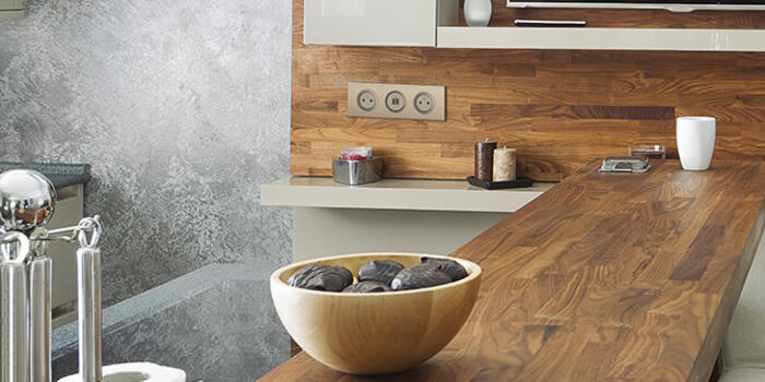 prise celiane nickel satine multiposte cuisine 727x336 0