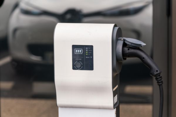 Legrand Prise pour voitures électriques, Green 'Up, compatible Mode 1 & 2,  monophasé, 16A, 3,7kW, système de charge pour voitures électriques :  : Bricolage