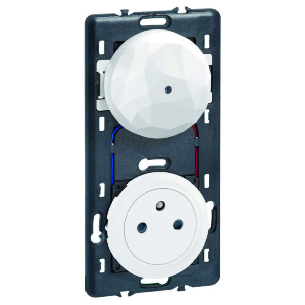 Pack Control Céliane with Netatmo pour installation connectée avec 1 Prise 2P+T 16A - Blanc