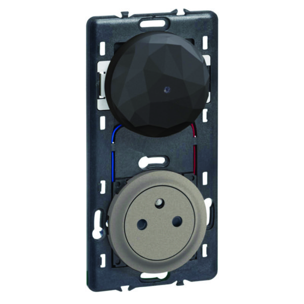 Pack Control Céliane with Netatmo pour installation connectée avec 1 Prise 2P+T 16A - Titanium