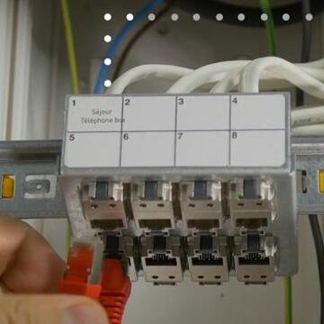 Comment installer un coffret de communication Full Media Legrand tout RJ45  ? 