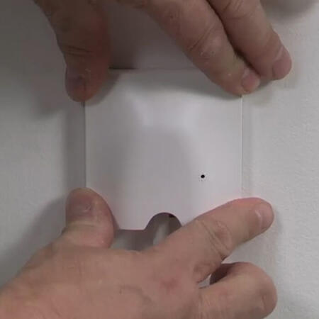 06 fixe sortie cable cwn mur 700x700