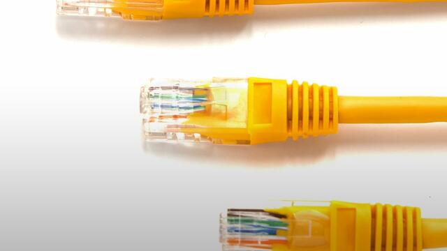 /sites/default/files/styles/640x360/public/cables rj45 jaunes push 960x960 0