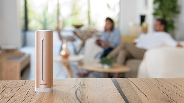 /sites/default/files/styles/640x360/public/capteur qualite air netatmo salon famille 640x360