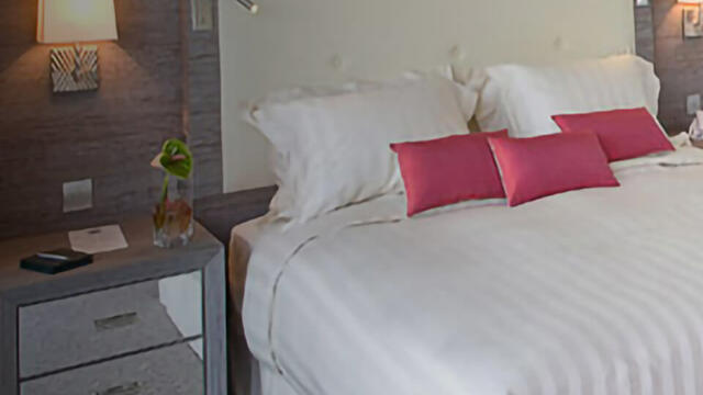 /sites/default/files/styles/640x360/public/chambre hotel mas candille mougins 960x960 0