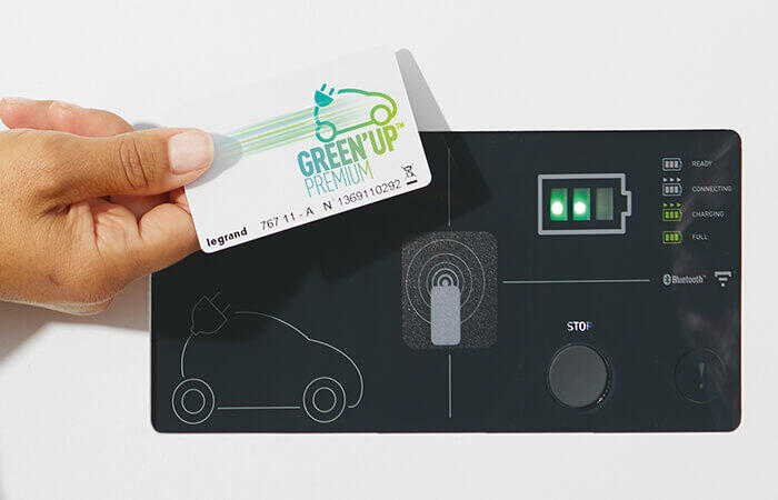 Kit lecteur RFID pour bornes Green'up Premium pour vehicule electrique  Legrand